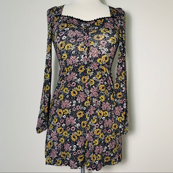 Topshop Dresses & Skirts - TopShop NWT Black Floral Dress / Tunic